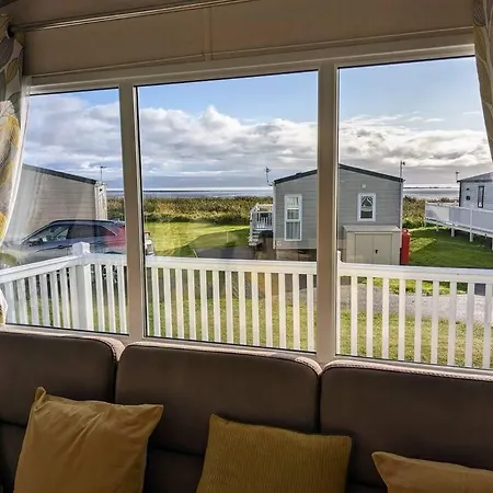 Beautiful Pet Friendly Southerness Caravan With Sea View & Decking Area Mainsriddle Exterior photo
