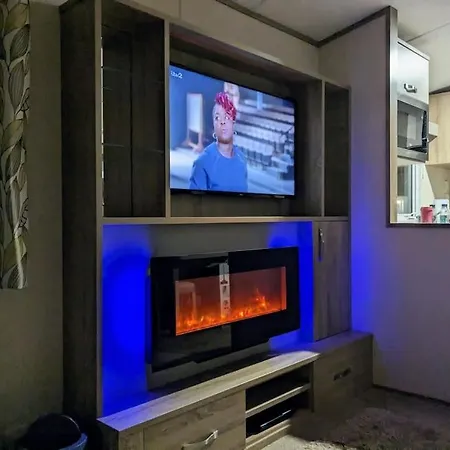 Beautiful Pet Friendly Southerness Caravan With Sea View & Decking Area Mainsriddle Exterior photo