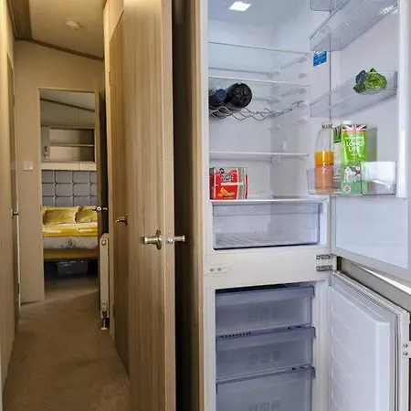 Beautiful Pet Friendly Southerness Caravan With Sea View & Decking Area Mainsriddle Exterior photo