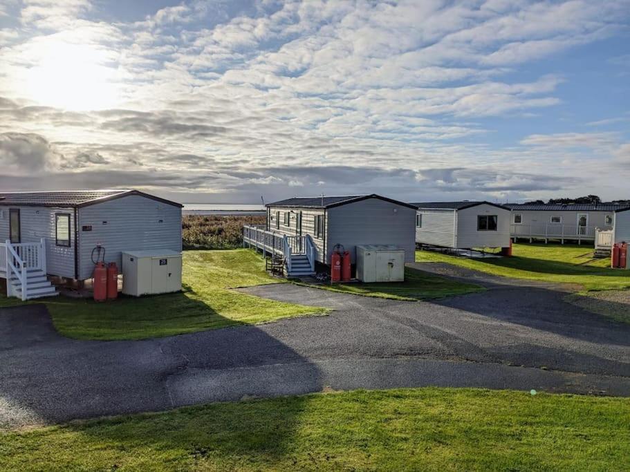 Beautiful Pet Friendly Southerness Caravan With Sea View & Decking Area Holiday home